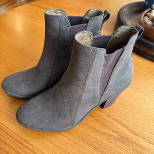 BARETRAPS POSTURE BOOTIES NEW BROWN/GRAY TAUPE LIGHTWEIGHT COMFORTABLE E…